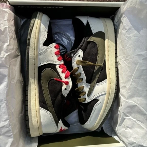 Travis Scott Olives Sneakers